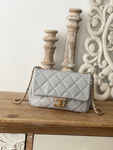 Handbag Chanel 3474 size 15*20*8 cm