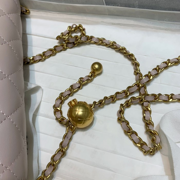 Handbag Chanel 81133 size 19 cm