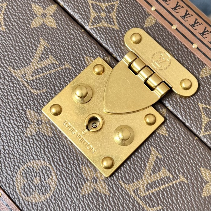 Handbag Louis Vuitton M20209 size 38.0 x 16.0 x 19.0 cm