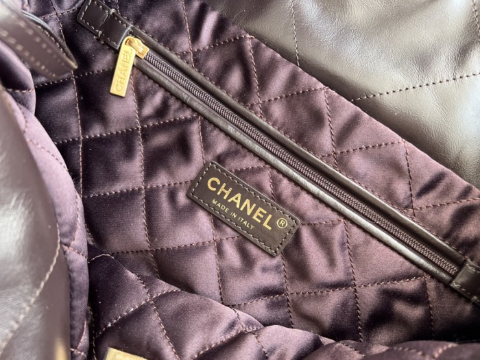 Handbag Chanel size 35cmx37cmx7 cm