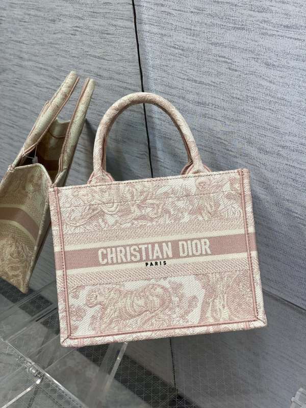 Handbag Dior size 26*8*22 cm