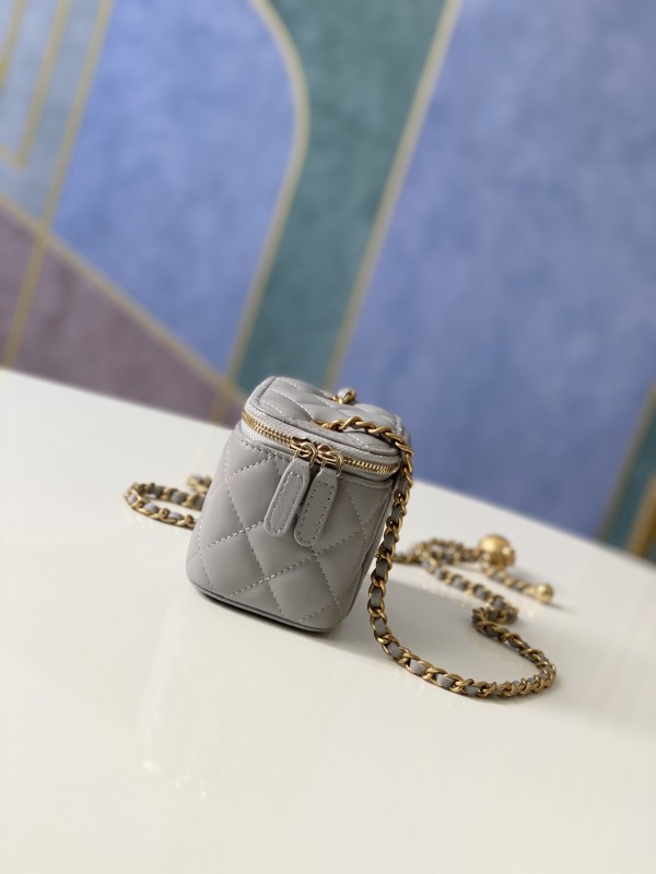 Handbag Dior 81136 size 10.5 8.5 7 cm