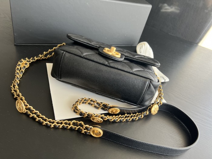 Handbag Chanel AP3368 size 21 cm