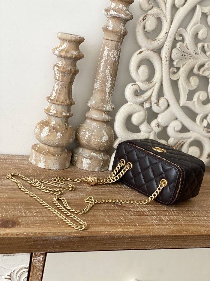 Handbag Chanel 81222 size 16.5 cm