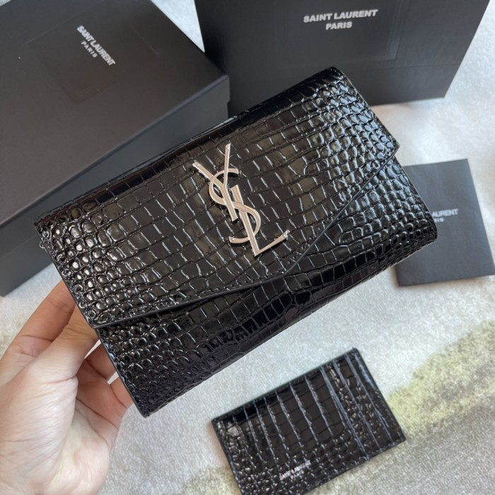 Handbags SAINT LAURENT 607788 size 19x12x4 cm