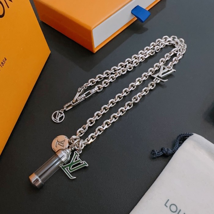 Clothes Louis Vuitton 77