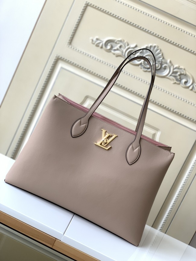 Handbag Louis Vuitton M58927 size 42.0 x 28.0 x 15.0 cm