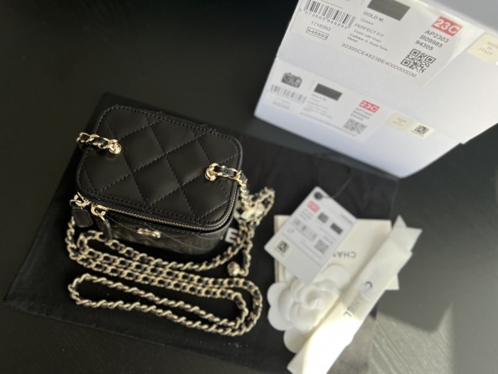 Handbag Chanel A1447 size 8.5cmx11cmx7 cm