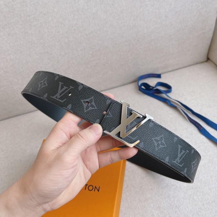 Louis Vuitton Belt 1 (width 4cm)