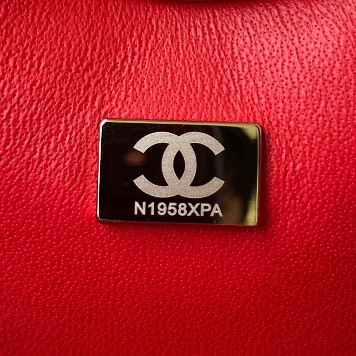 Handbag Chanel size 20 cm