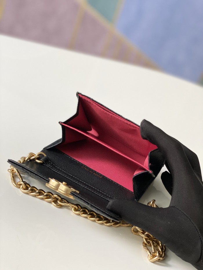 Handbag Chanel 81156 size 12 9 2.5 cm