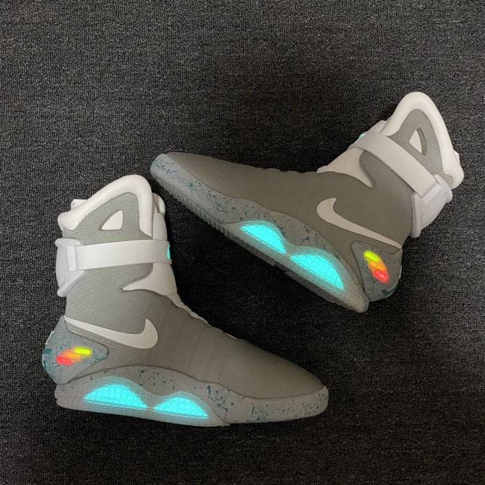 Nike MAG Back to the Future (2016)