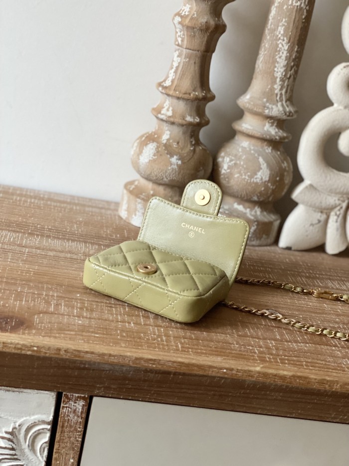 Handbag Chanel 81227 size 11 cm