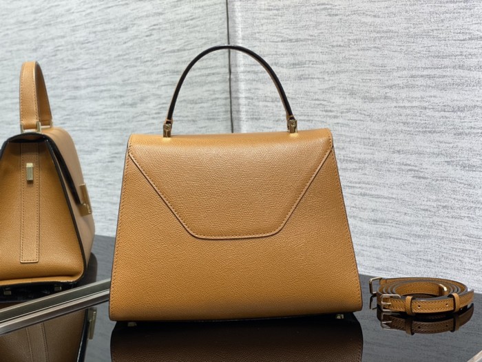 Handbag VALEXTRA size 𝟐𝟔*𝟐𝟎*𝟏𝟐 𝐂𝐦