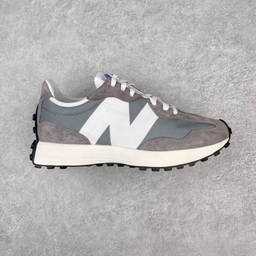New Balance 327 Sneaker 10