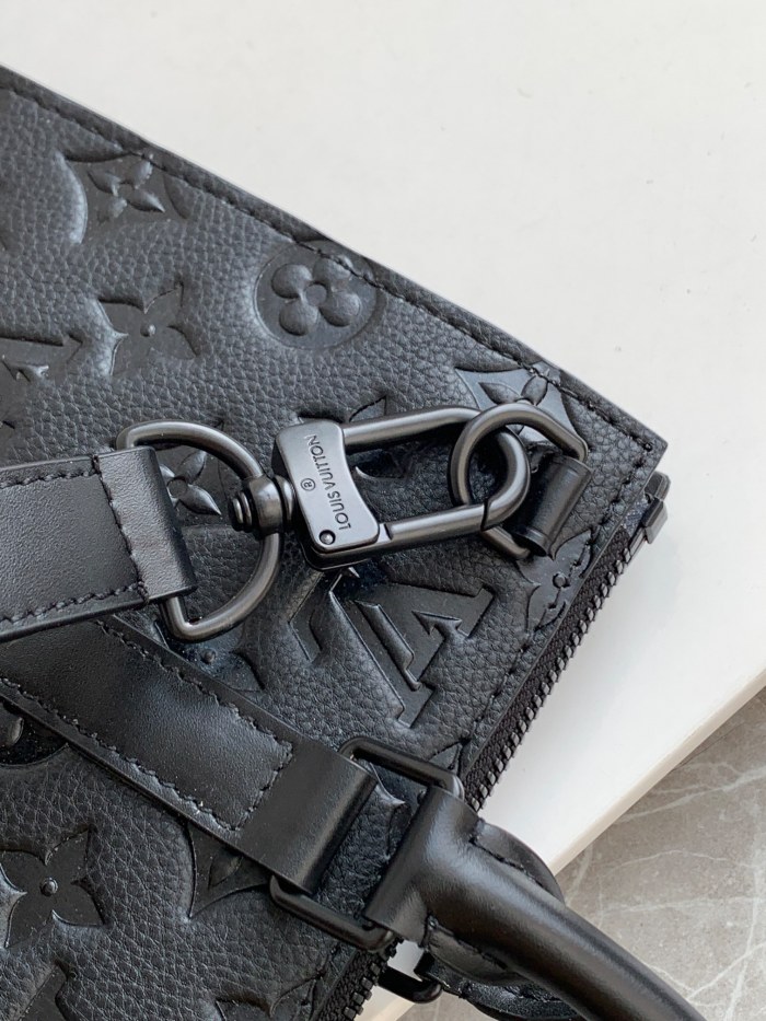 Handbag Louis Vuitton M59960 size 26 x 28.5 x 6 cm