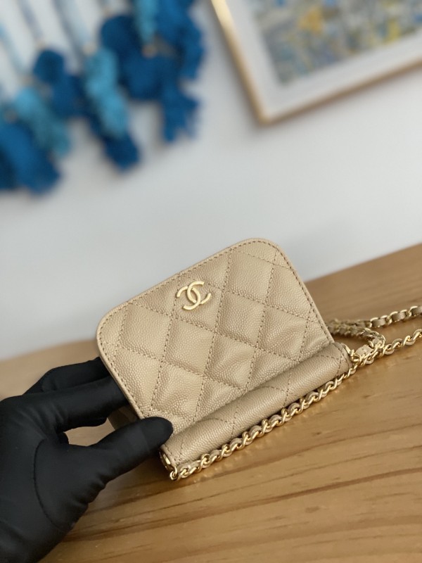 Handbag Chanel size AP3004 size 11X12X5 cm
