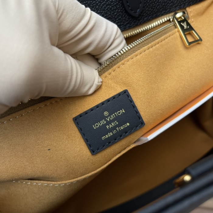 Handbag Louis Vuitton 45494 size 35 x 28 x 15 cm