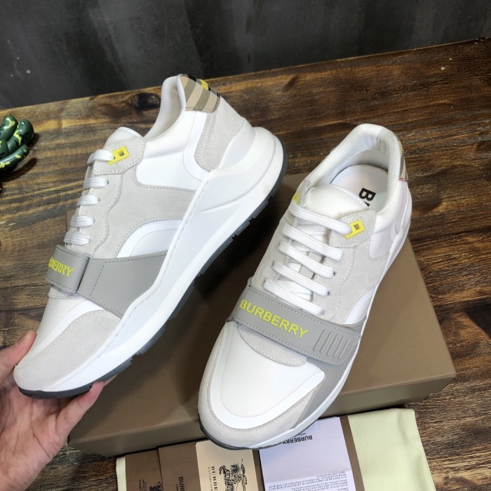 Burberry Vintage Sneaker 19