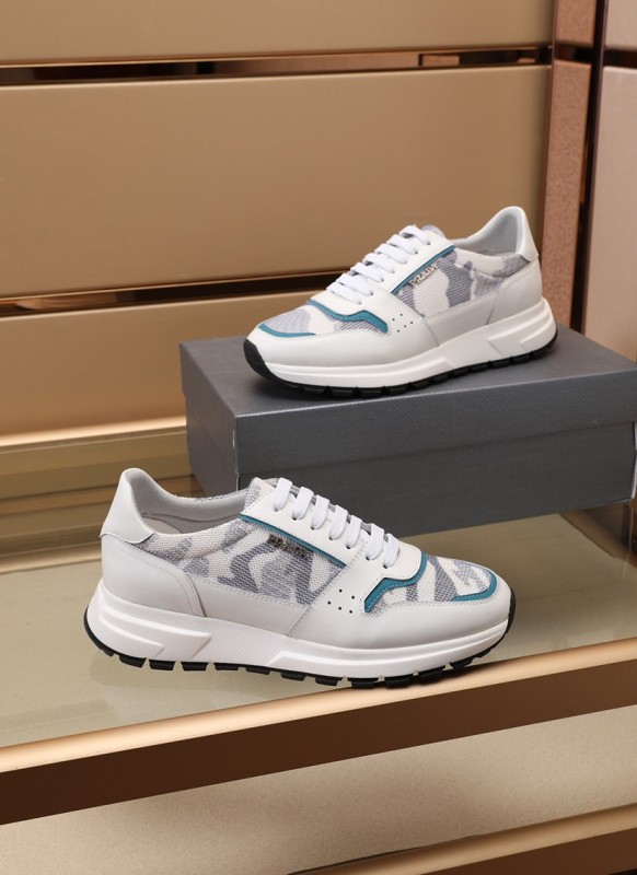 Prada Low Top sneaker 24