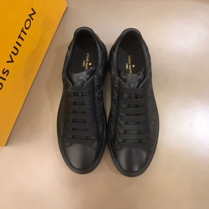 Louis Vuitton Low Top sneaker 35