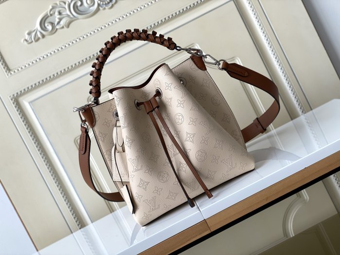 Handbag Louis Vuitton M55799 size 25×25×20 cm