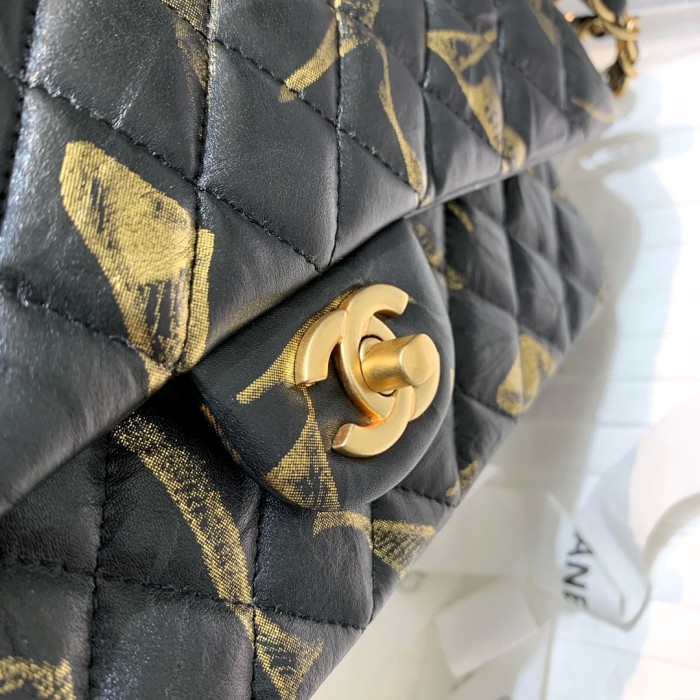 Handbag Chanel 112 size 25 cm