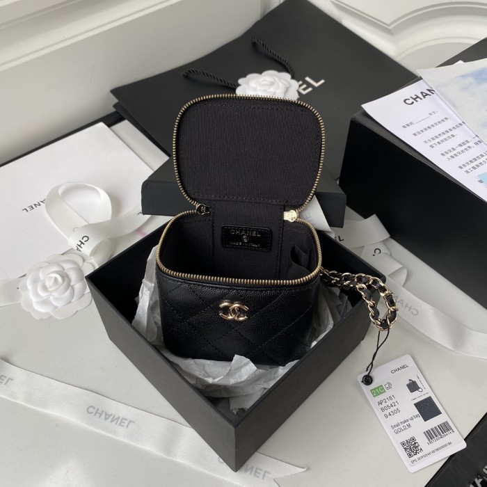 Handbag Chanel AP2161 size 𝟖.𝟓*𝟏𝟏*𝟕 𝐜𝐦
