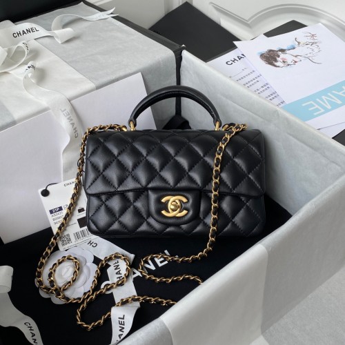 Handbag Chanel AS2431 size 20x12x6 cm