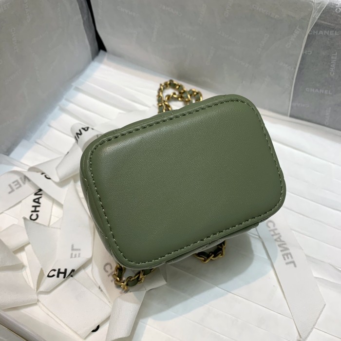 Handbag Chanel 81136 size 10.5 8.5 7 cm
