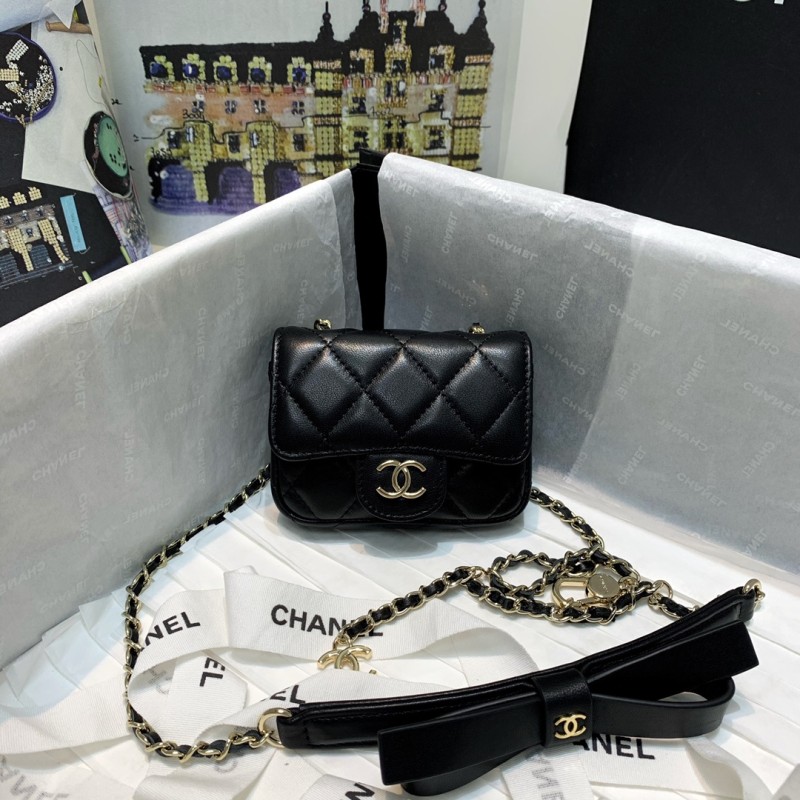 Handbag Chanel 10603 size 10 2 7.5 cm