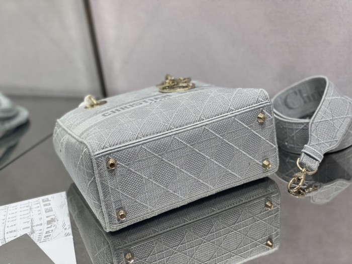 Handbag Dior size 24 cm