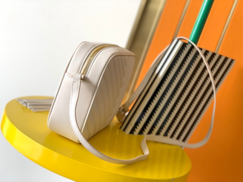 Handbags SAINT LAURENT 520534 size 23x16x6 cm