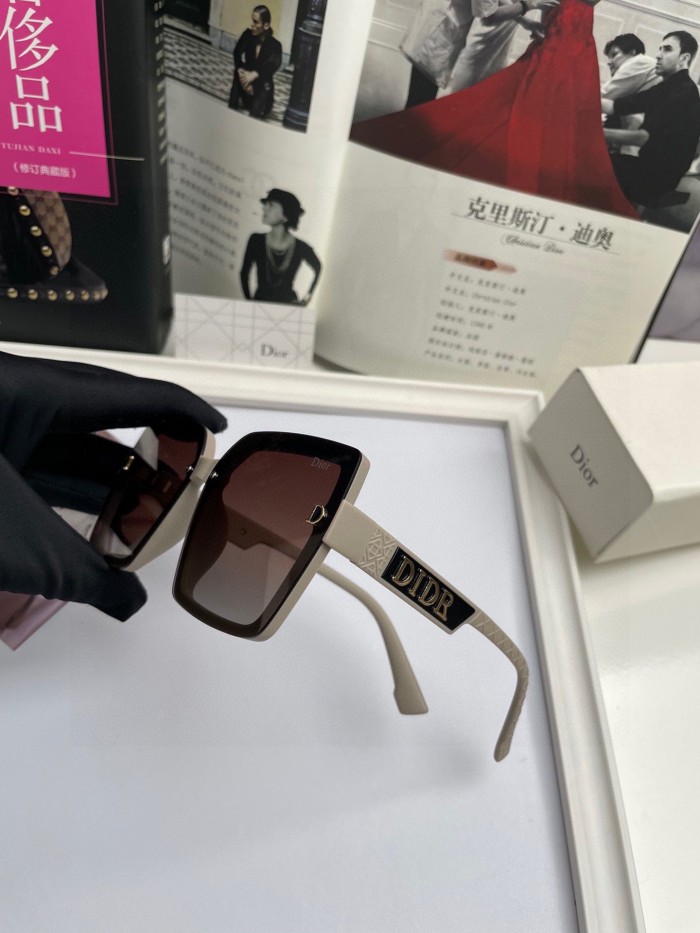 sunglasses Dior 7115