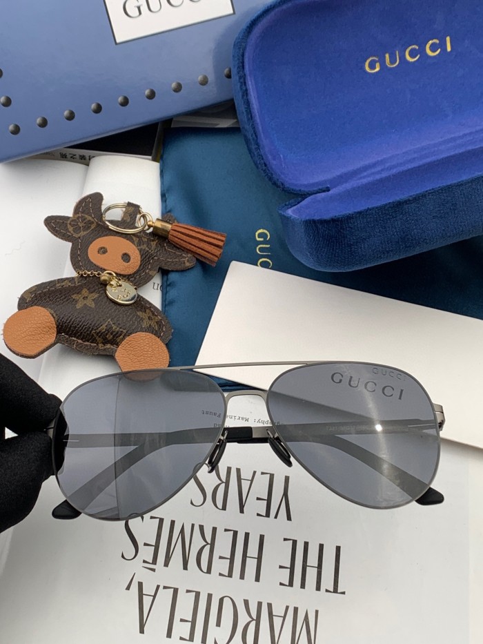Sunglasses Gucci G1732