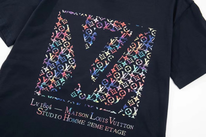 Clothes Louis Vuitton 377