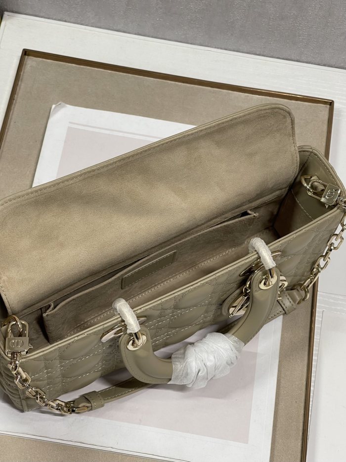 Handbag Dior 0540 size 26*6*14 cm