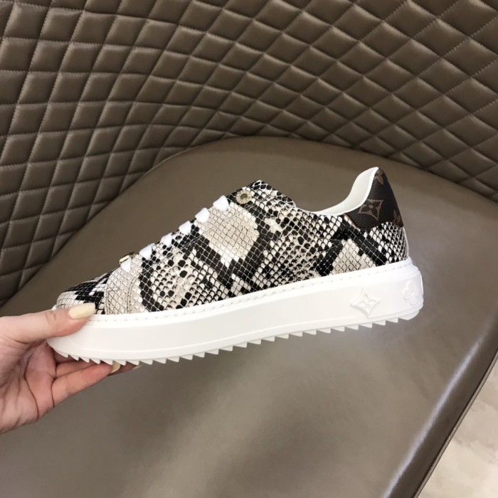 Louis Vuitton Low Top sneaker 79