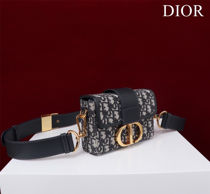 Handbag Dior size 18×12×5 cm