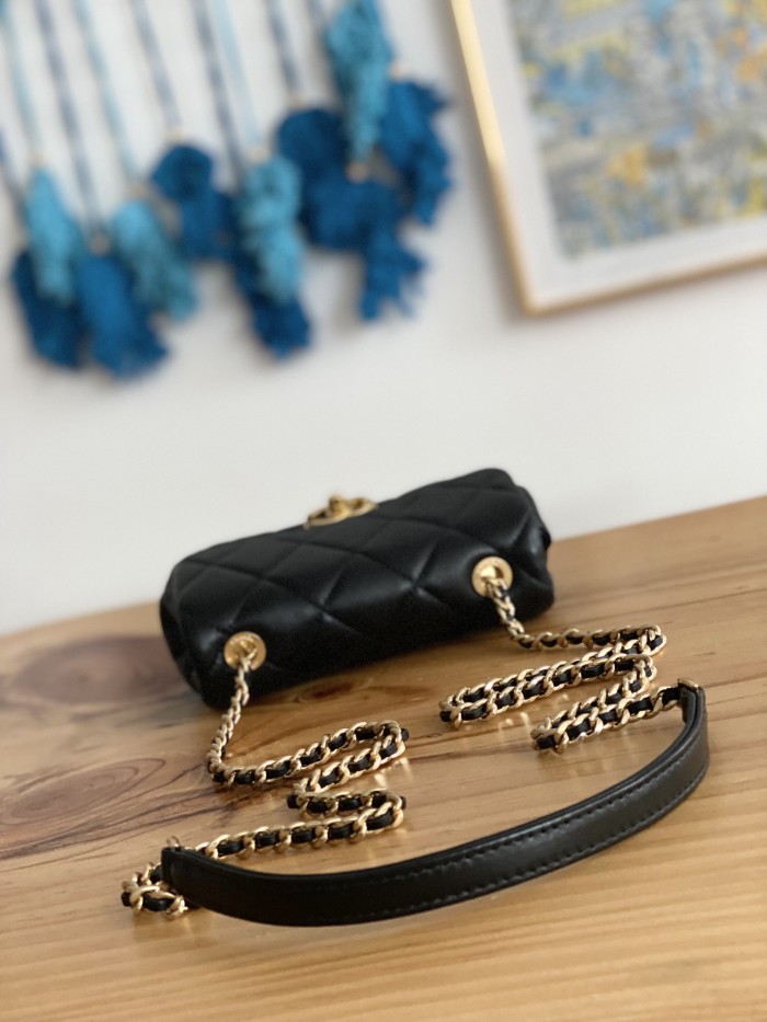 Handbag Chanel 3473 size 13*18*6 cm