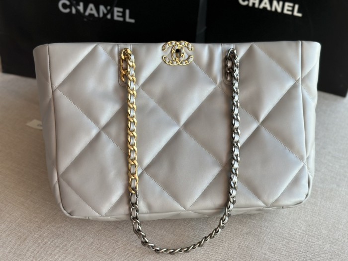 Handbag Chanel AS366 size 24 X41 X10 cm