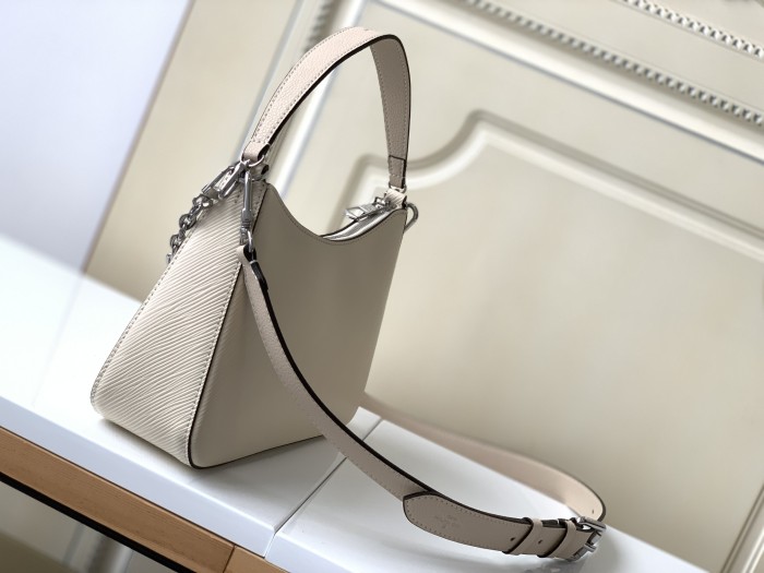 Handbag Louis Vuitton M80688 size 25x15x8 cm