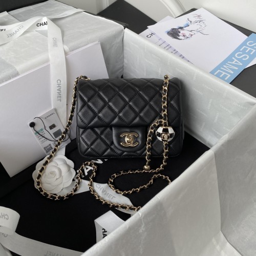Handbag Chanel AS1786 size 17 cm