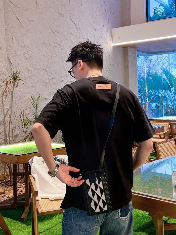 Clothes Louis Vuitton 360