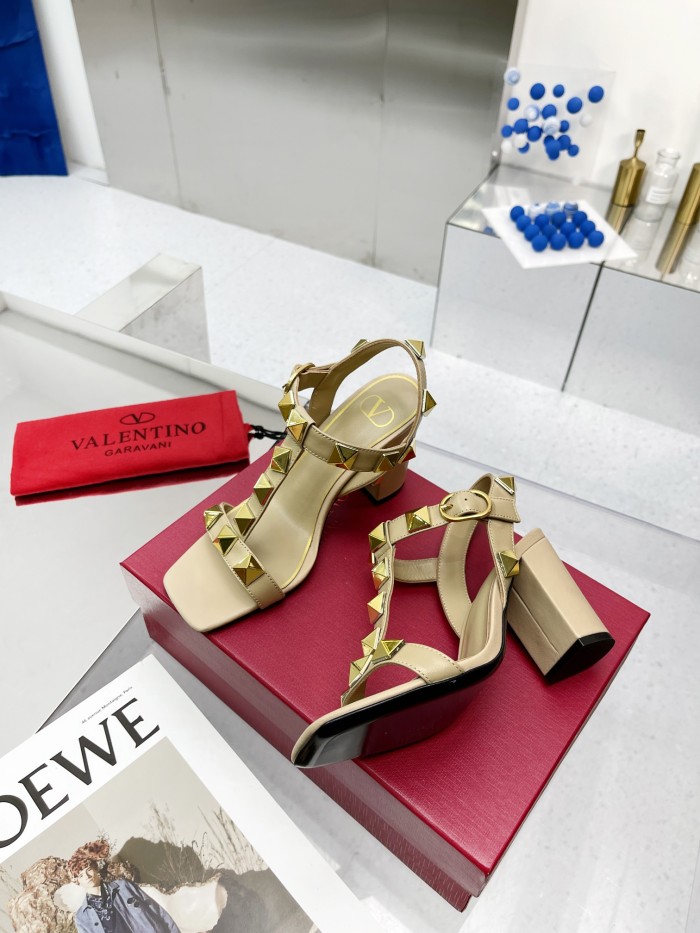 VALENTINO GARAVANI Roman Stud WOMEN 14