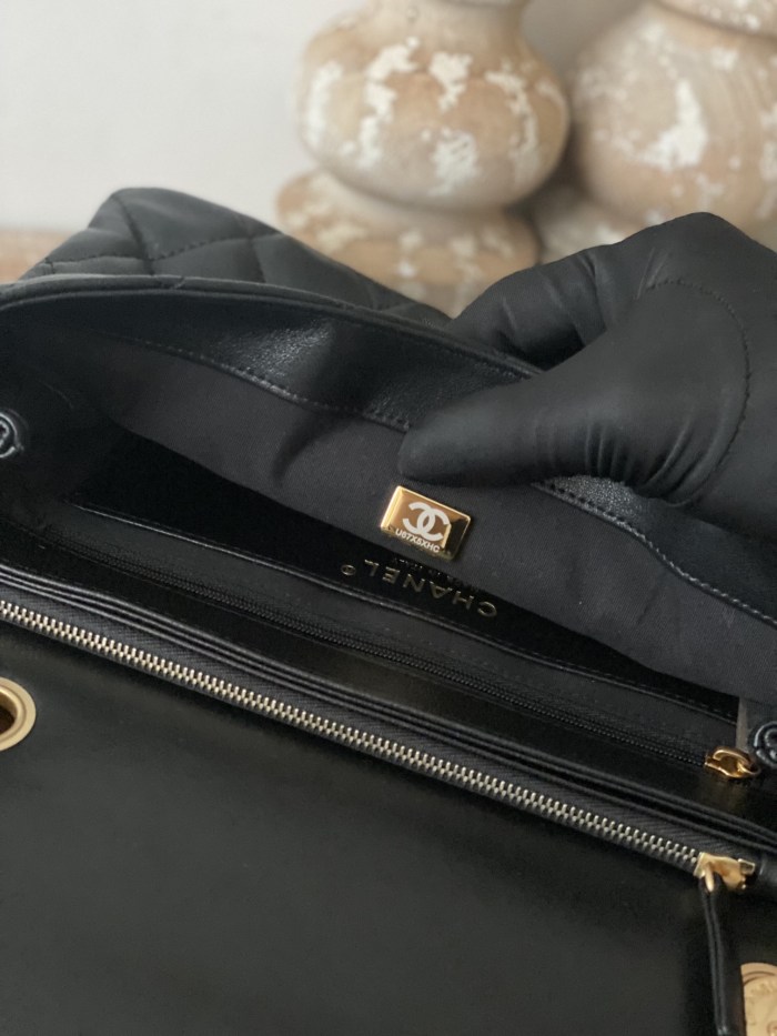 Handbag Chanel AS3609 size 16x25x10 cm