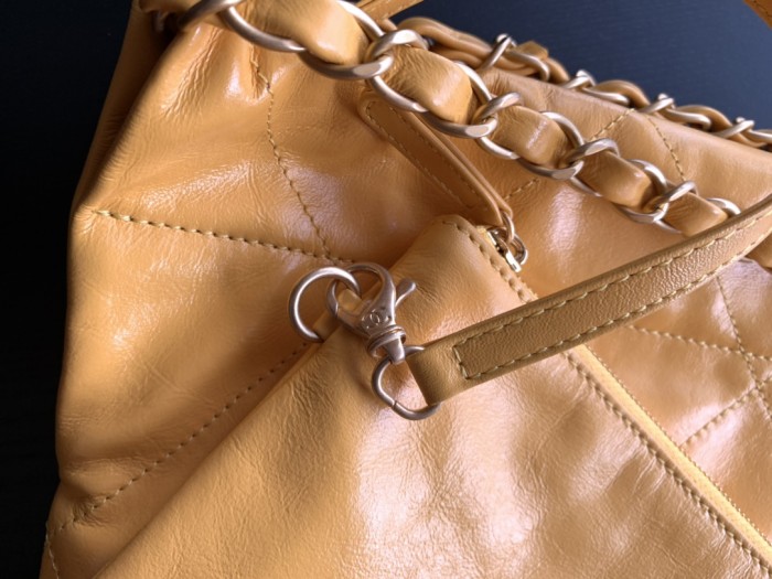 Handbag Chanel size 39cmx42cmx8 cm