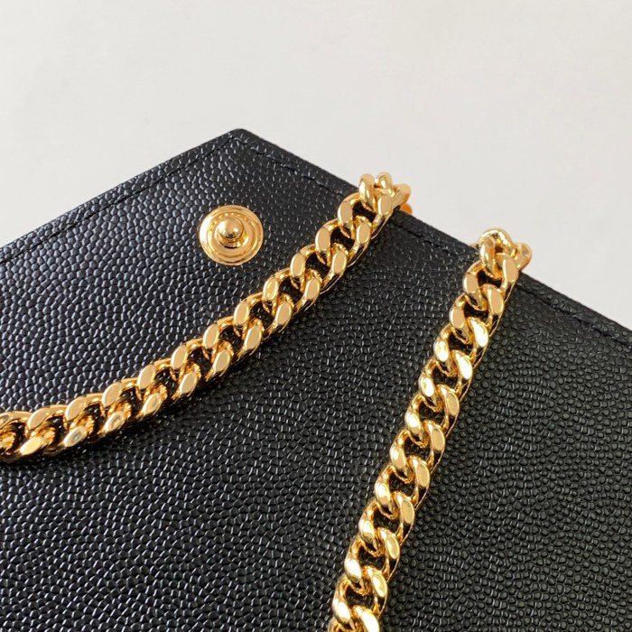 Handbags SAINT LAURENT 620280 size 22.5x14x4 cm