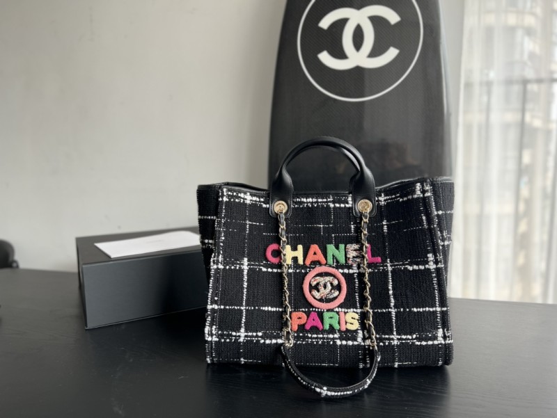 Handbag Chanel size 39 cm