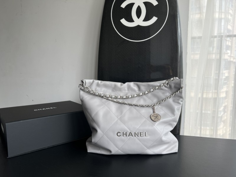 Handbag Chanel size 39cmx42cmx8 cm